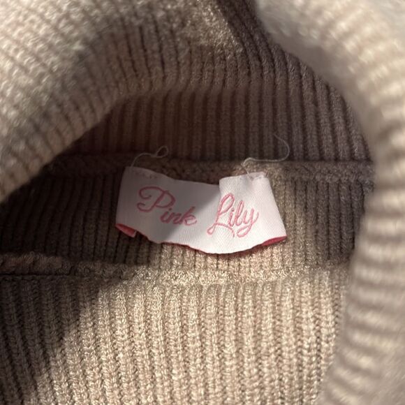 Pink Lily Sweater - Picture 6 of 7